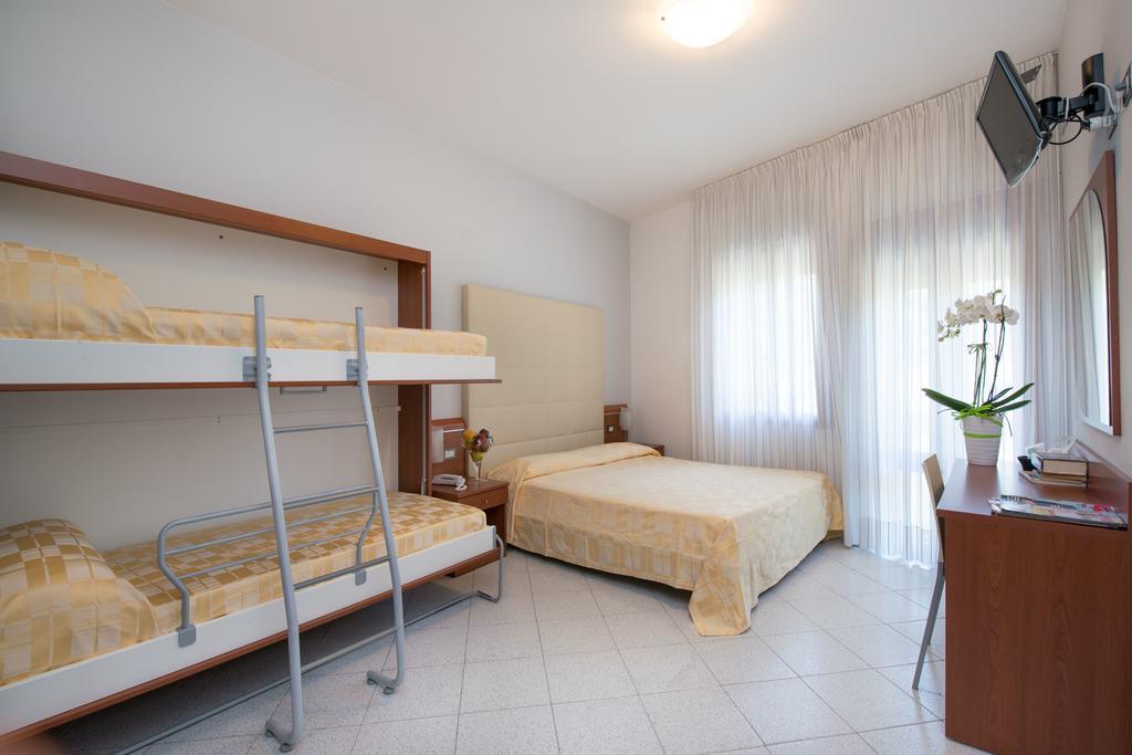 Albergo Arcobaleno Sottomarina Szoba fotó