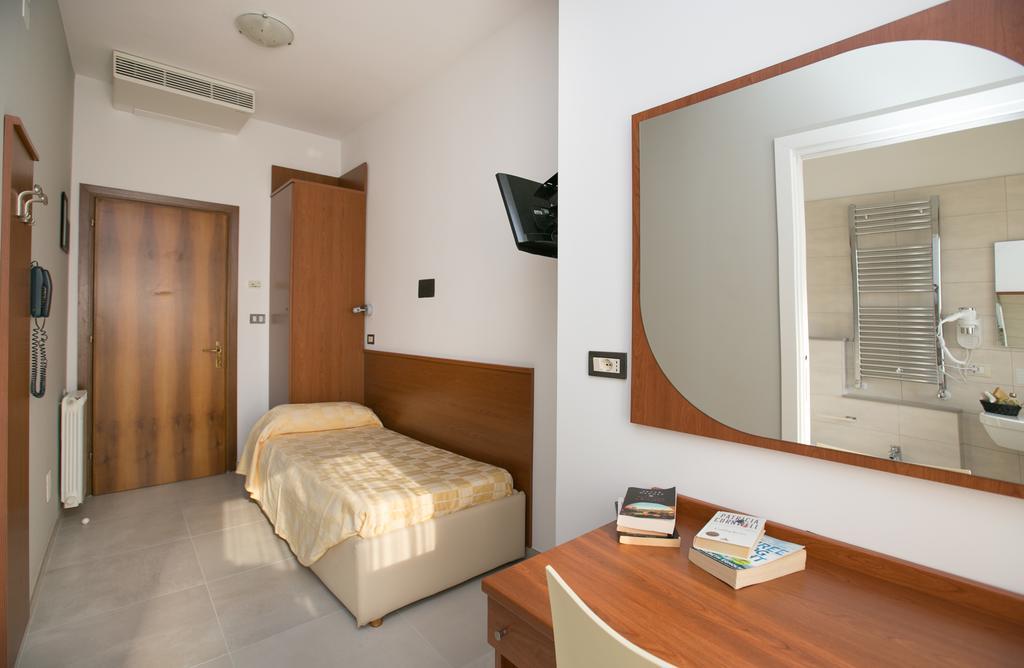 Albergo Arcobaleno Sottomarina Kültér fotó