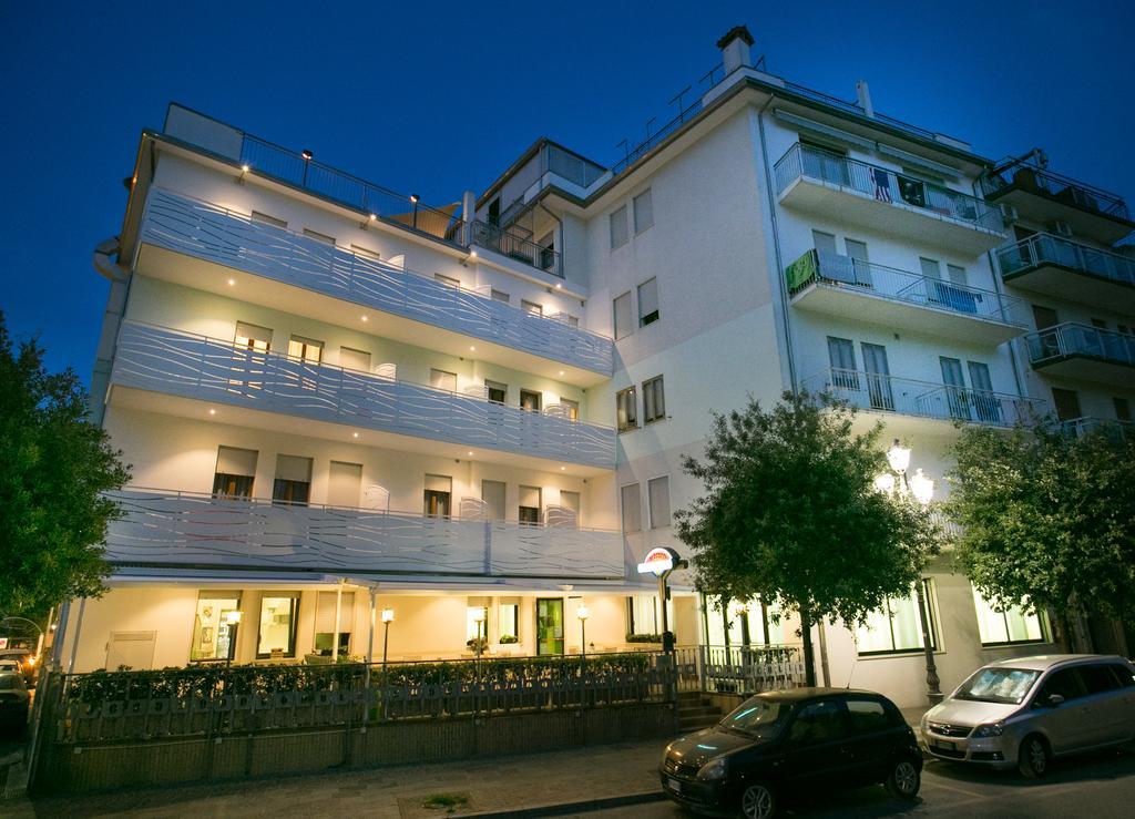 Albergo Arcobaleno Sottomarina Kültér fotó